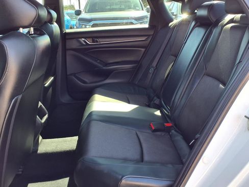 Used 2018 Honda Accord Sport image 18