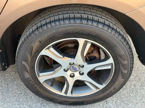 Used 2011 Volvo XC60 T6 image 15