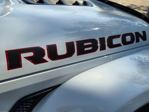 Used 2025 Jeep Gladiator Rubicon image 27