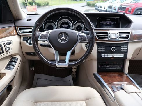 Used 2016 Mercedes-Benz E 350 4MATIC Sedan image 5
