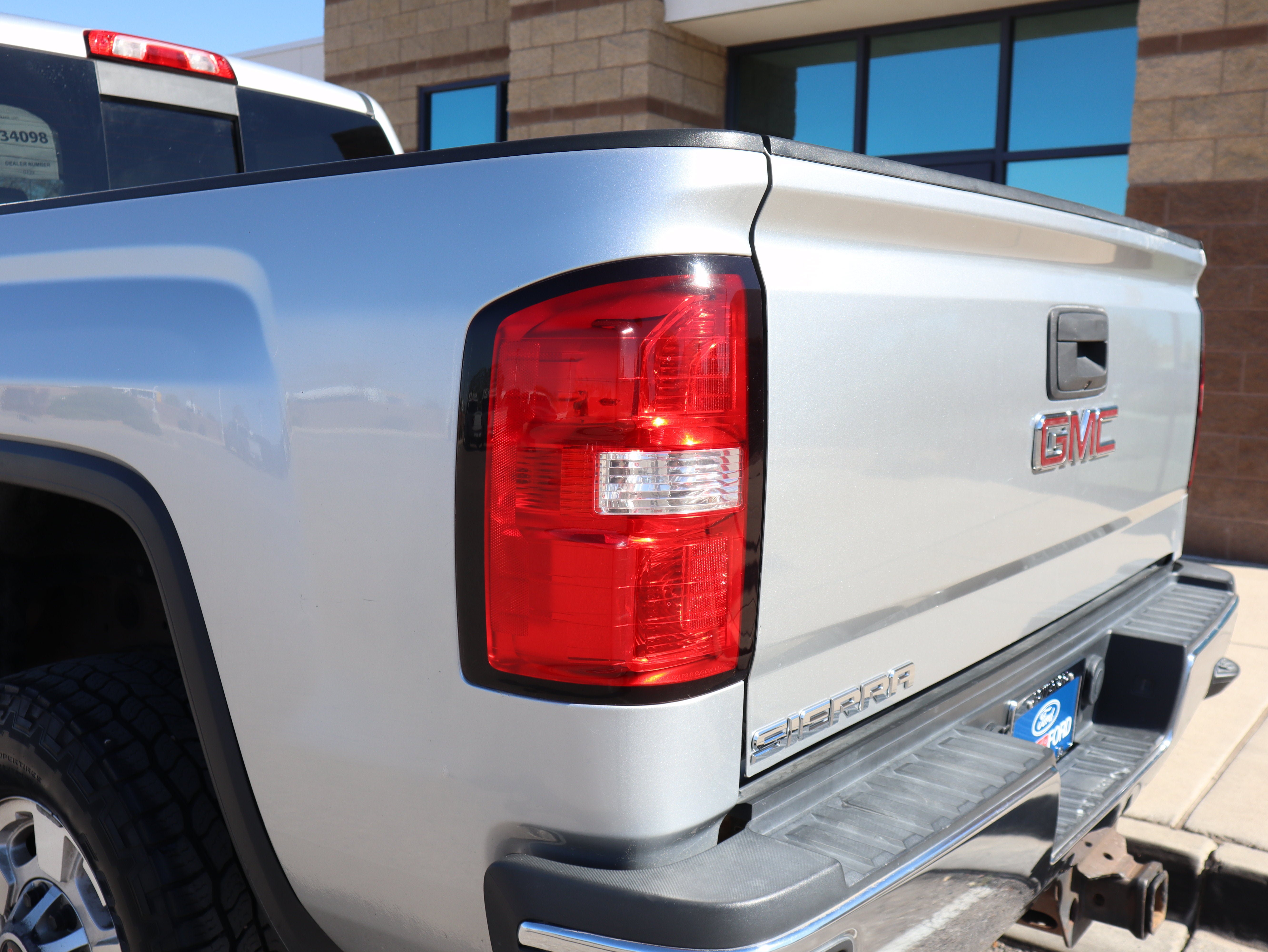 Used 2016 GMC Sierra 2500 SLE w/ SLE Fleet Preferred Package AWD/4WD image 18
