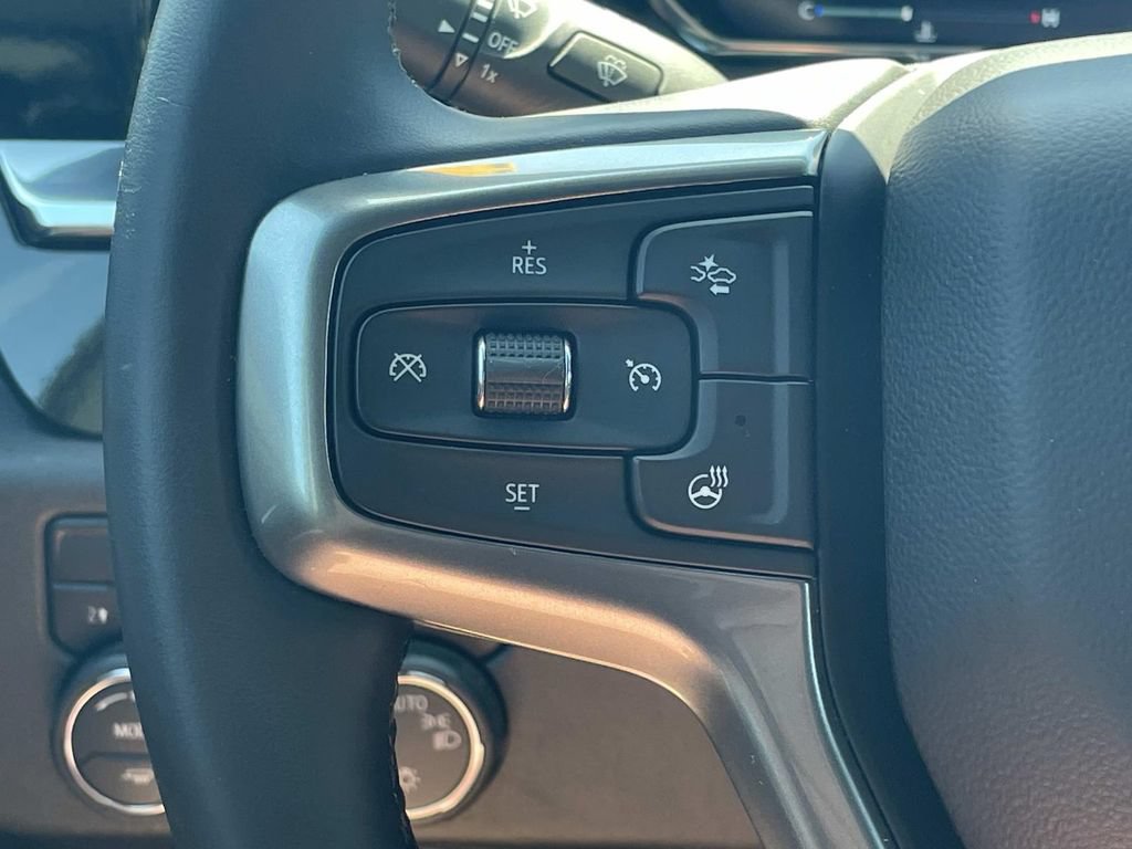 Used 2023 Chevrolet Silverado 1500 LT AWD/4WD image 24