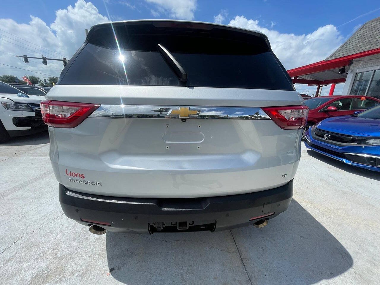 Used 2019 Chevrolet Traverse LT FWD image 19