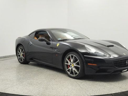 Used 2012 Ferrari California RWD image 7
