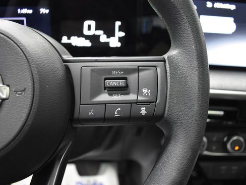 Used 2025 Nissan Kicks SV w/ SV Premium Package AWD/4WD image 28