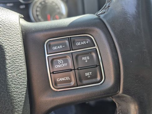 Used 2016 RAM 1500 Classic SLT image 29