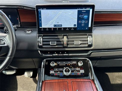 Used 2022 Lincoln Navigator L Reserve image 24
