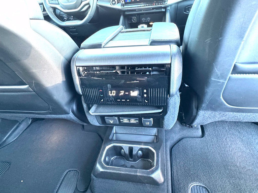 Used 2025 Jeep Wagoneer Series II AWD/4WD image 30