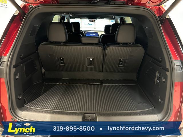 Used 2026 Chevrolet Traverse High Country w/ LPO, Floor Liner Package AWD/4WD image 23