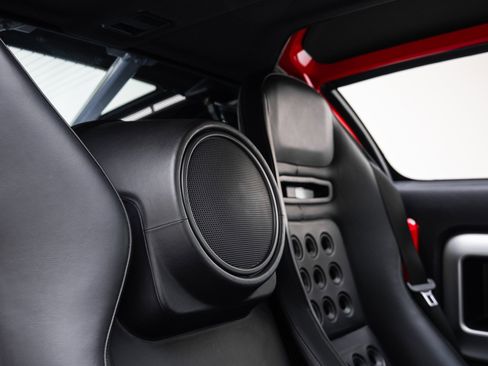 Used 2005 Ford GT image 44