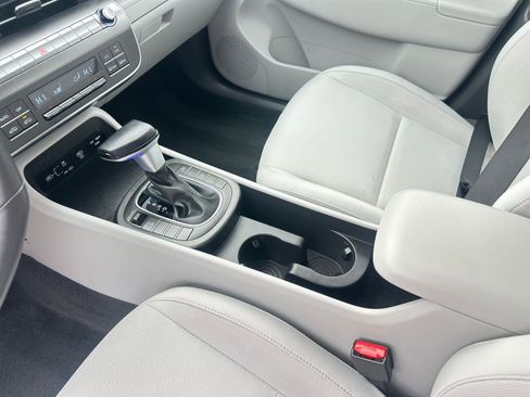 Used 2025 Hyundai Kona SEL image 41