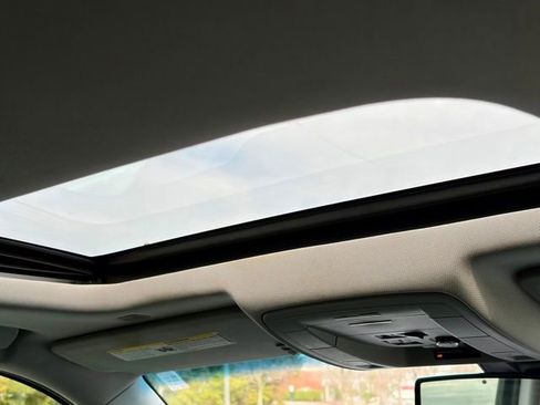 Used 2018 Chevrolet Tahoe LT image 21