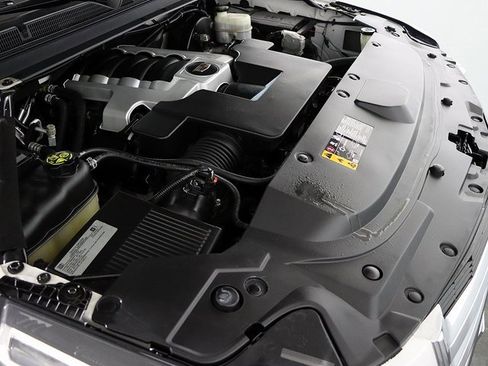 Used 2019 Cadillac Escalade Premium Luxury image 40