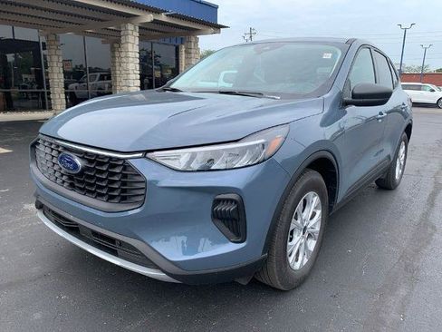 Certified 2025 Ford Escape Active w/ Cold Weather Package AWD/4WD image 8