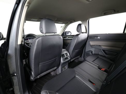 Used 2022 Volkswagen Atlas SE w/ Black Wheel Package image 14