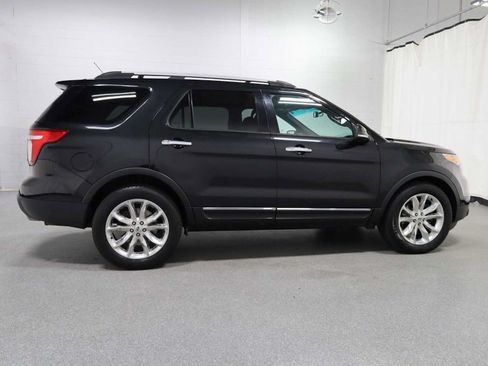 Used 2014 Ford Explorer XLT w/ Equipment Group 202A AWD/4WD image 10