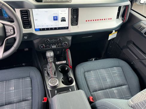 New 2026 Ford Bronco Heritage Edition AWD/4WD image 12