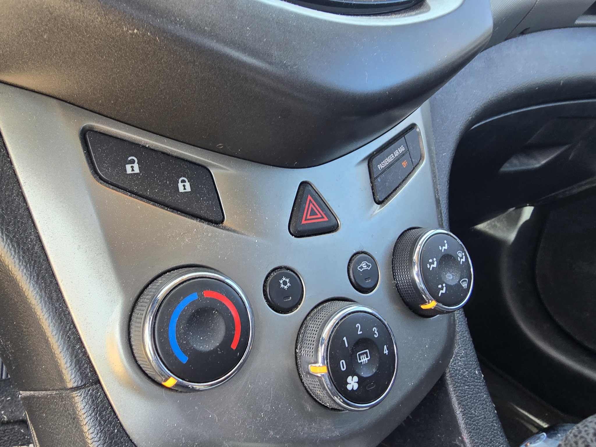 Used 2014 Chevrolet Sonic LT FWD image 22