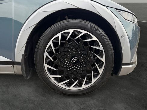 Certified 2024 Hyundai Ioniq 5 Limited AWD/4WD image 4