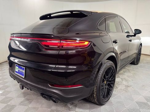 Used 2023 Porsche Cayenne Platinum Edition w/ Towing Package w/o Tow Ball AWD/4WD image 6