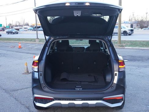 Used 2025 Kia Sportage LX image 18