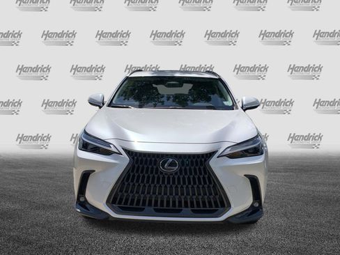 Used 2024 Lexus NX 250 FWD w/ Towing Package (2000 Lbs) image 3