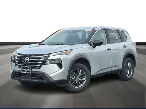 Used 2024 Nissan Rogue S image 1