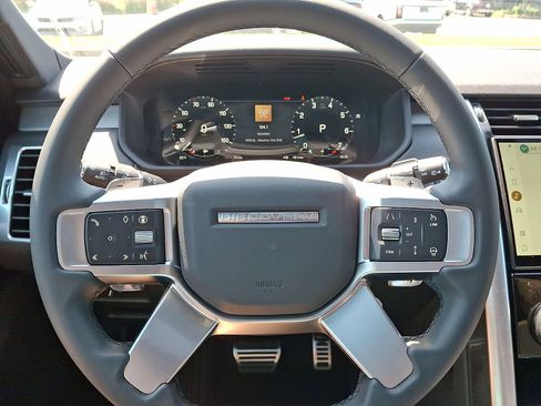 Certified 2025 Land Rover Discovery Dynamic SE AWD/4WD image 20