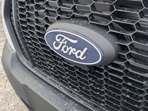 New 2026 Ford Transit 250 148 Medium Roof w/ Load Area Protection Package RWD image 10
