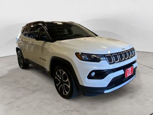 Used 2023 Jeep Compass Limited image 8