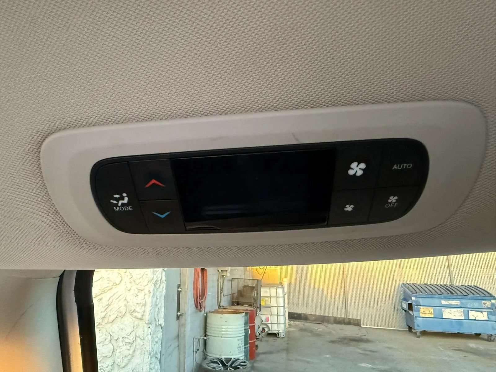 Used 2020 Chrysler Pacifica Touring-L FWD image 20