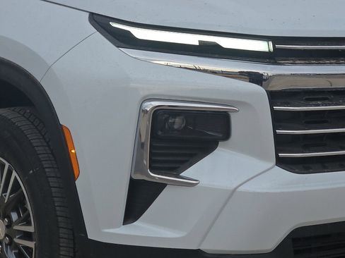 New 2026 Chevrolet Traverse LT w/ Driver Confidence Package image 8