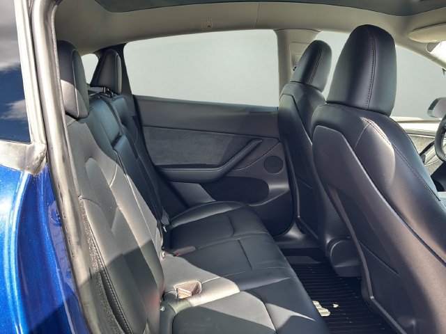 Used 2023 Tesla Model Y Long Range AWD/4WD image 12