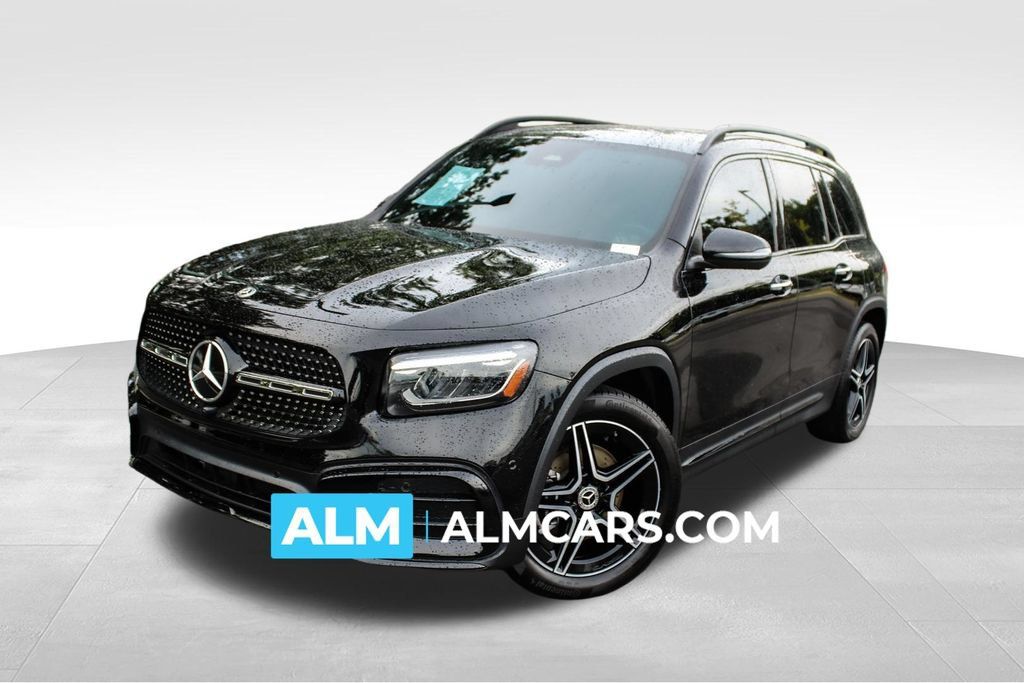 Used 2025 Mercedes-Benz GLB 250 image 1