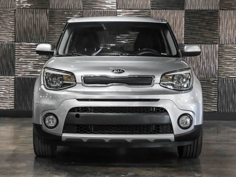 Used 2019 Kia Soul + FWD image 5