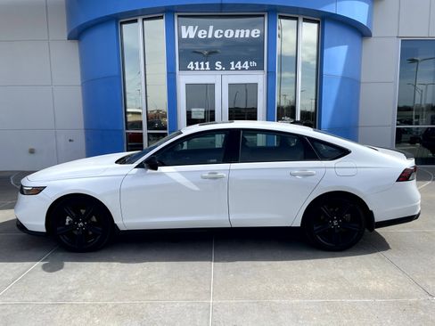 Used 2024 Honda Accord Sport image 1