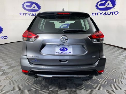 Used 2020 Nissan Rogue S image 4