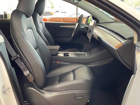 Used 2023 Tesla Model Y Long Range AWD/4WD image 21
