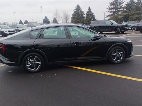 Certified 2025 Kia K4 LXS image 3