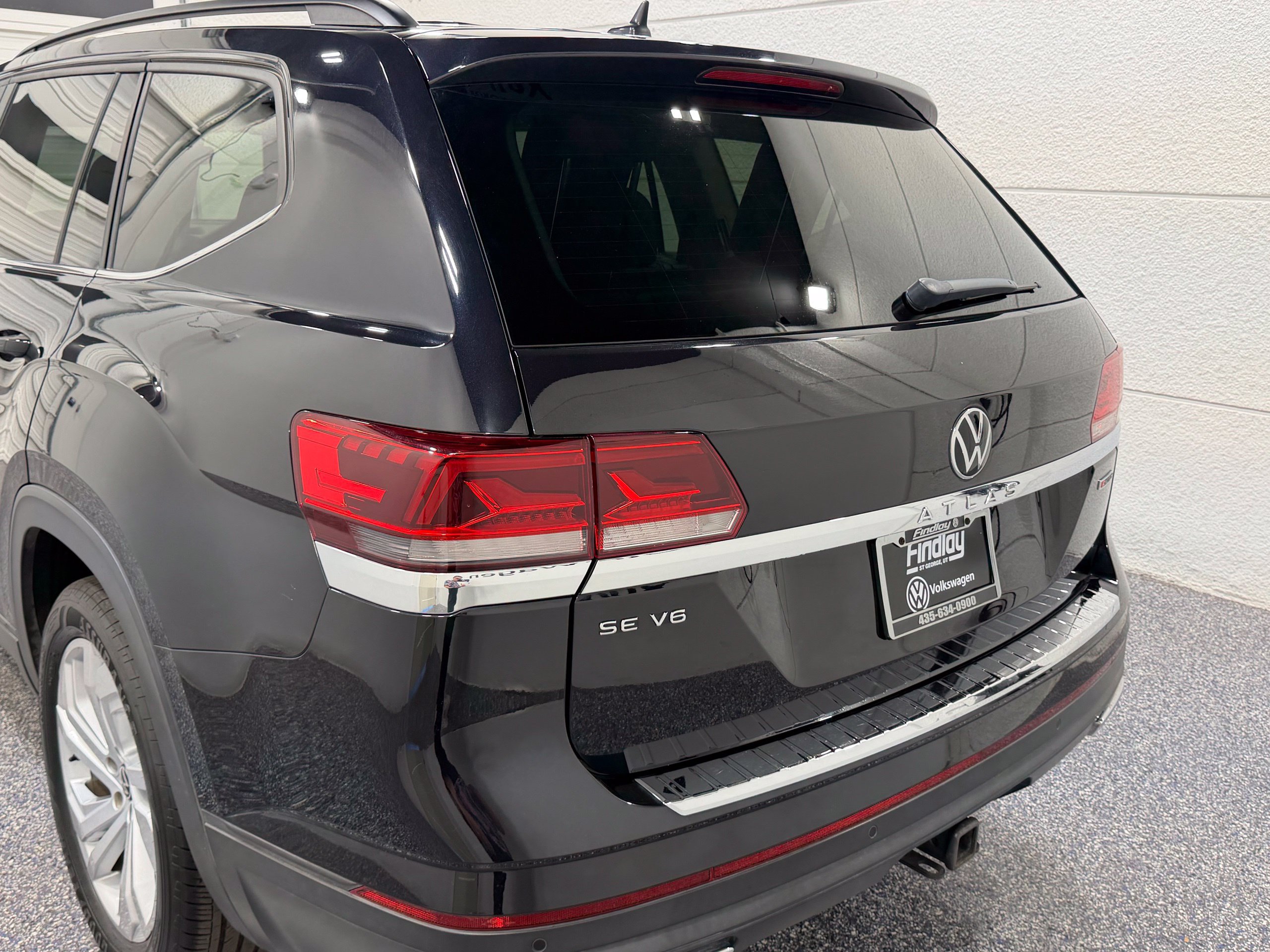 Used 2022 Volkswagen Atlas SE w/ Panoramic Sunroof Package AWD/4WD image 16