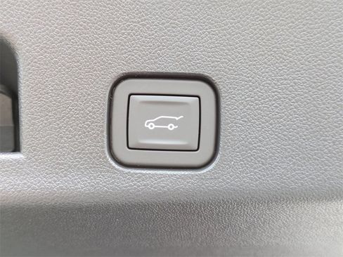 New 2026 Chevrolet Traverse LT w/ Driver Confidence Package image 13