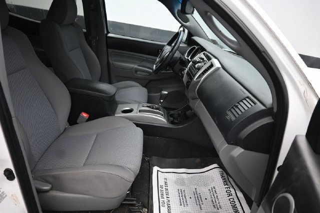 Used 2012 Toyota Tacoma 4x4 Double Cab w/ TRD Sport Pkg image 7