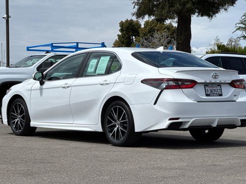 Used 2024 Toyota Camry SE w/ Convenience Package FWD image 8
