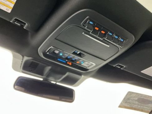 Used 2025 Ford F350 Platinum w/ Tremor Off-Road Package AWD/4WD image 24