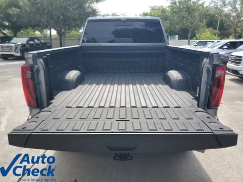 Used 2024 GMC Sierra 2500 Denali w/ Denali Reserve Package AWD/4WD image 10
