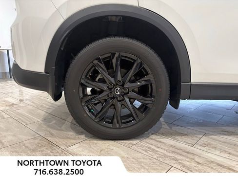 Used 2025 MAZDA CX-5 Carbon Edition image 9