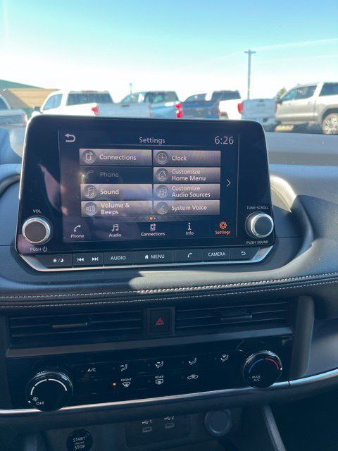 Used 2024 Nissan Rogue S AWD/4WD image 41