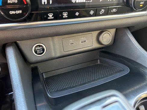 Used 2023 Nissan Rogue SV image 24