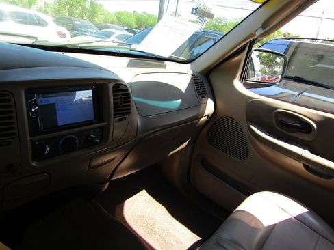 Used 2003 Ford F150 King Ranch image 11