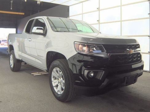 Used 2022 Chevrolet Colorado LT w/ Fleet Safety Package image 4